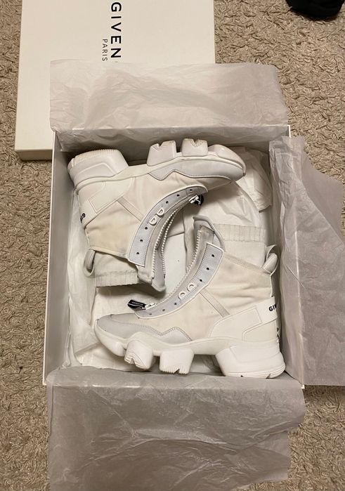 Givenchy обувки !!