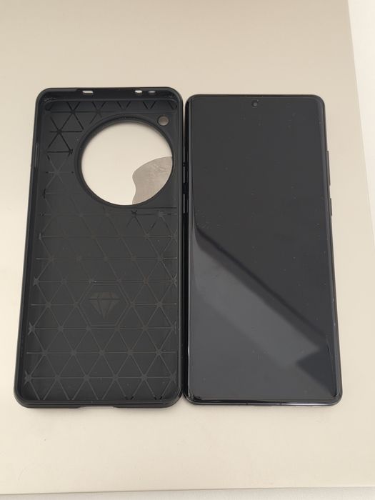 Vând telefon One Plus 12