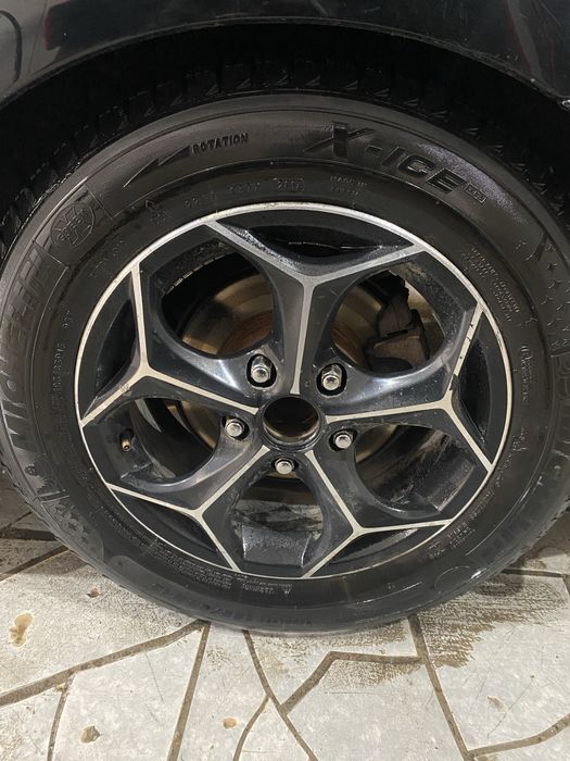 Продам шины зима всесезонка