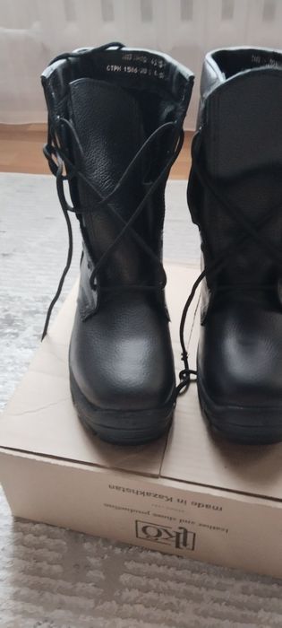Продам Берцы новые зимние 41 размер.