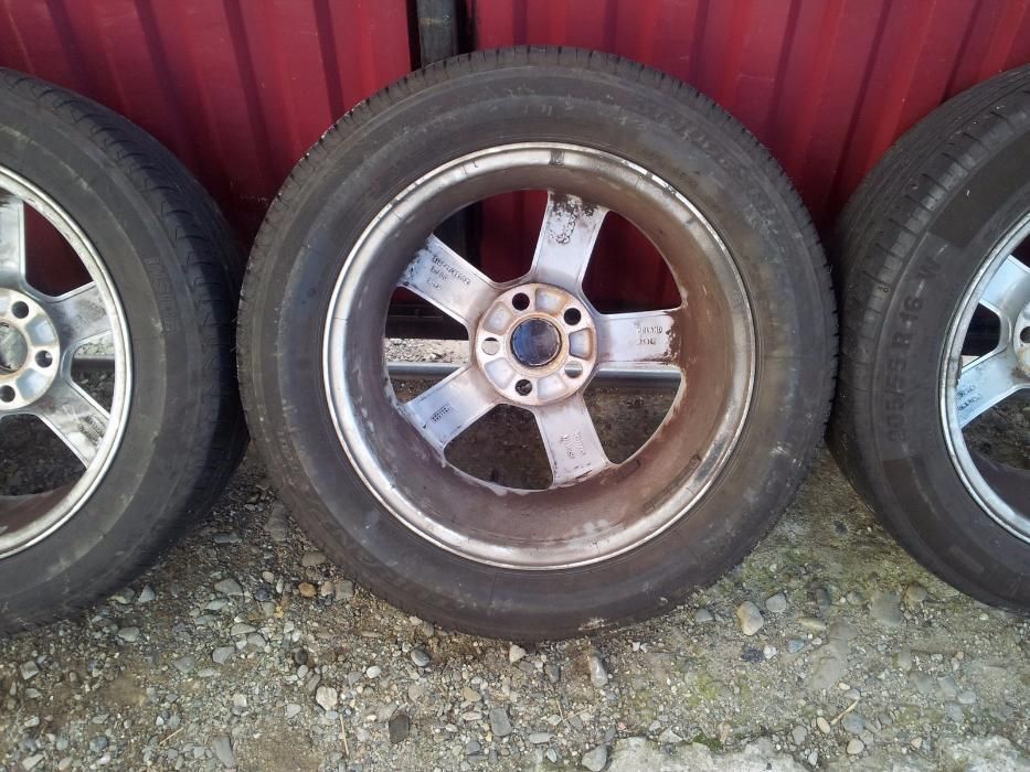 Jante VOLVO V40II S60II V60 S80II V70 C30 S40II V50 C70II R16 Matres