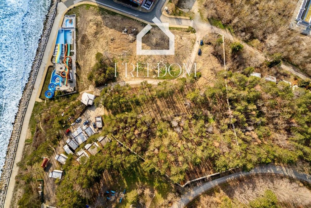 Продава се Къща в Бяла - 300 кв.м за 1097 €/кв.м - Снимка #7