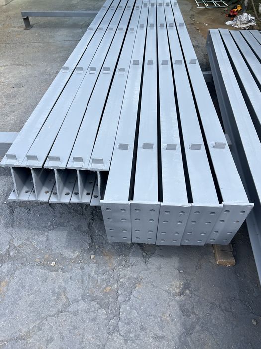 Vând hală structură metalică 10x20x4 la prețul de 3000 euro