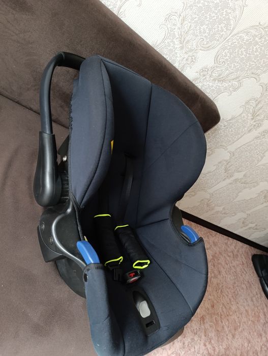 Продам коляску и автолюльку