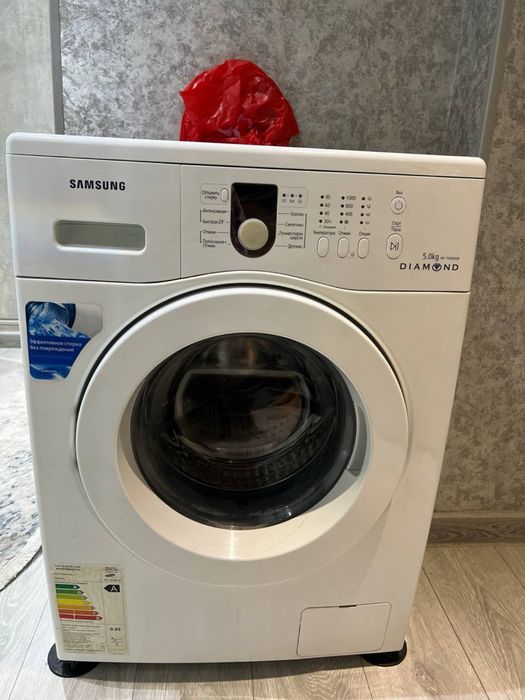 Рабочая стиральная машина Samsung 5 kg, требуется замена подшипника