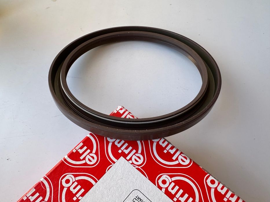 Продам сальник коренной оригинал