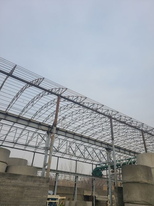 Kanteyner temirdan toyxona tom naves