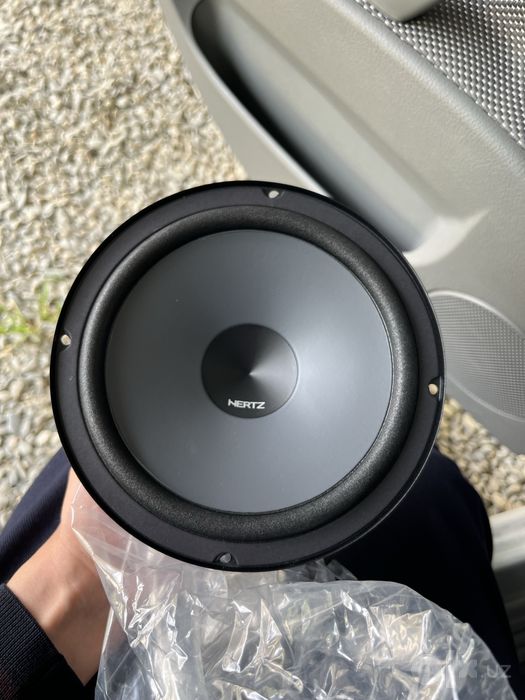 Колонки Hertz Uno V165 300W