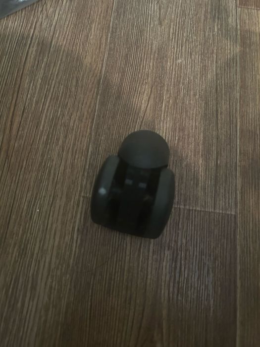 Отдам колесики для тумбочек