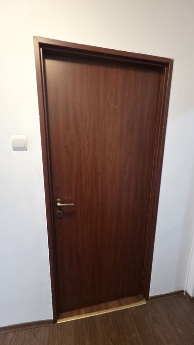 Vand 6 usi interior Brasov