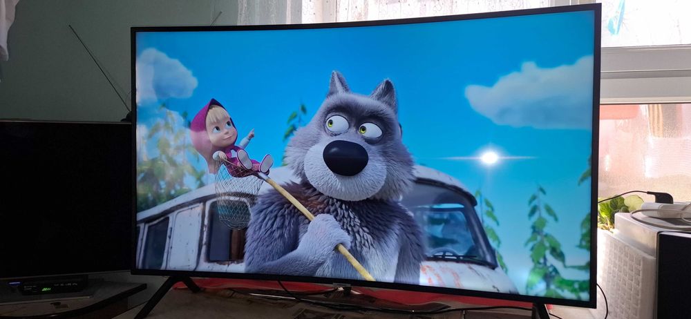 Продам телевизор Samsung UE49NU7300 / 4K UHD формат / Smart TV (Tizen)