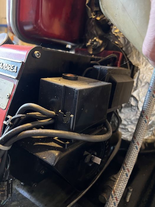 Vand arzator ulei uzat