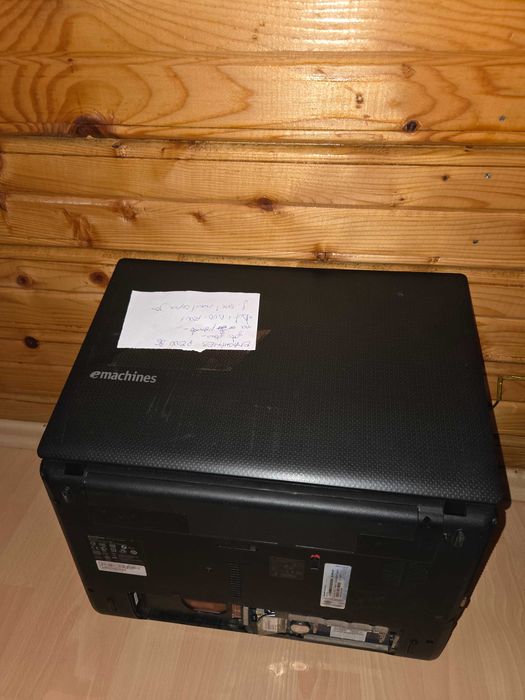 laptop incomplet Emachines PEW 86 - pentru piese -