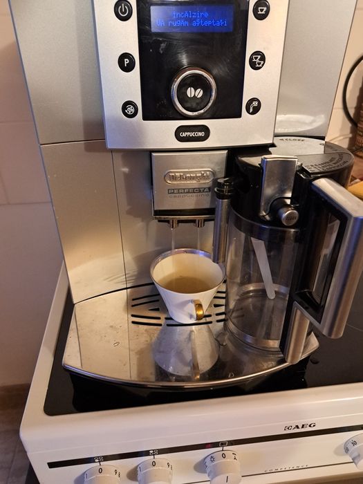 Expresor DeLonghi Perfecta Cappuccino pentru piese
