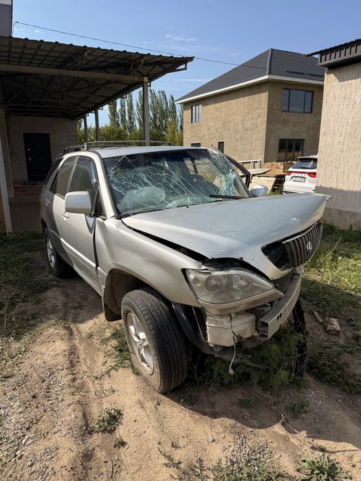 Lexus rx 300 (Битый)