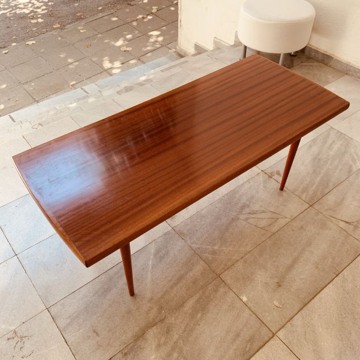 Продавам ретро маса в стил Mid-Century Modern – 60-те години