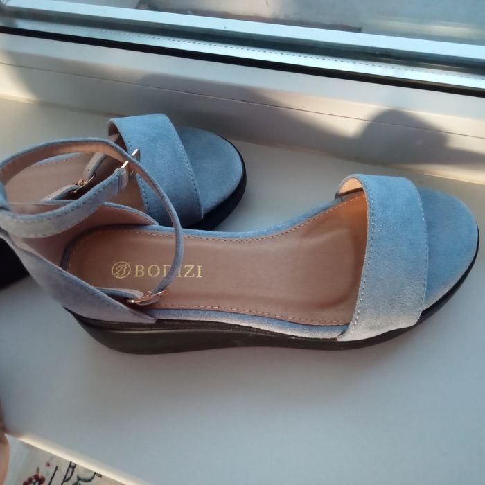 Сандали летние срочно