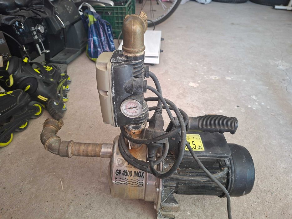 Продавам Пренасима помпа за вода.