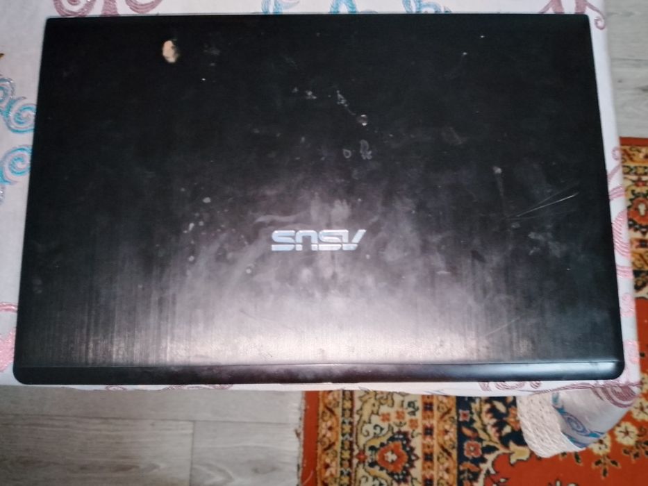 Продам ноутбук с минусами