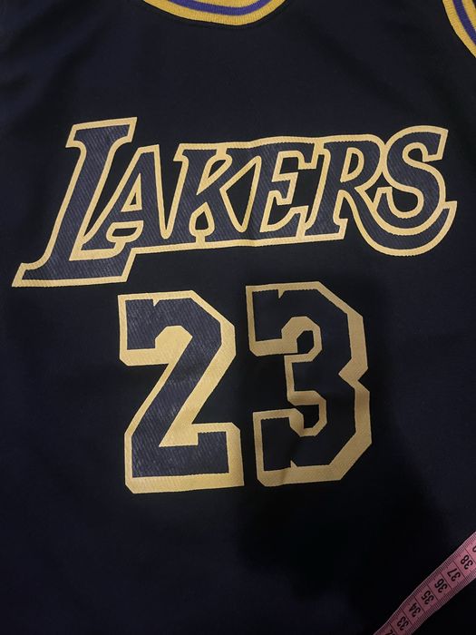 Tricou (nike jersey jordan puma adidas vans armani)