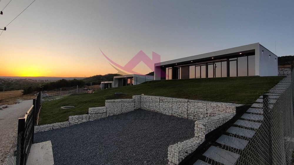 Продава се Къща в Балчик - 104 кв.м за 1539 €/кв.м - Снимка #1