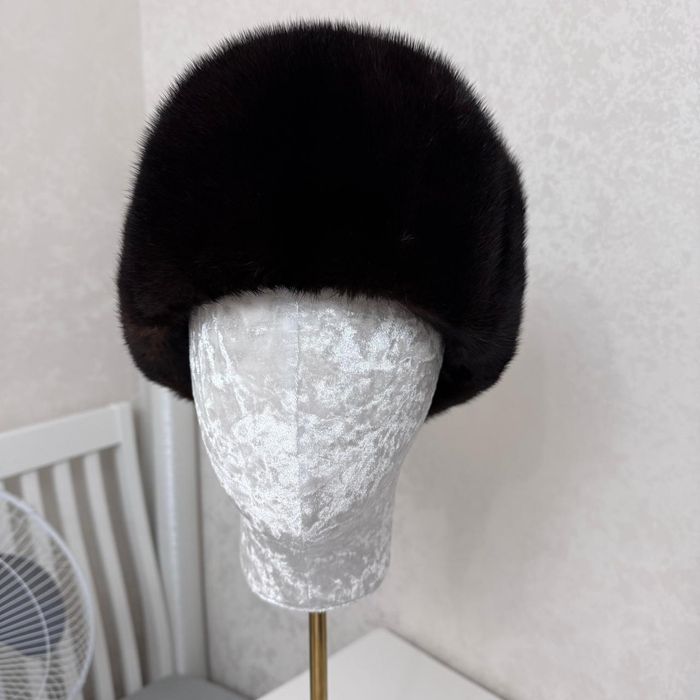 Норковая шапка коричневая