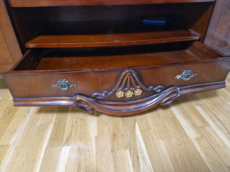 Тумба под телевизор