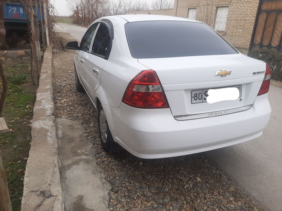 Nexia3 avtomat sotiladi