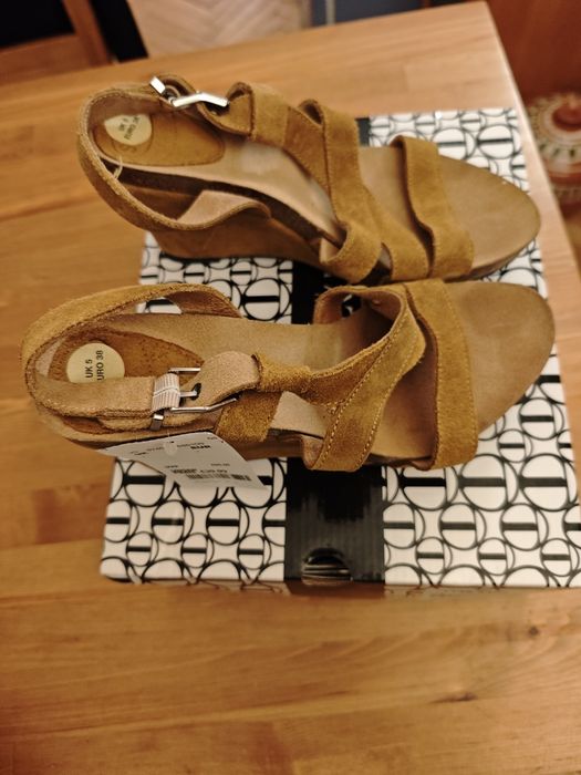 Сандали- естествен велур, Sholl