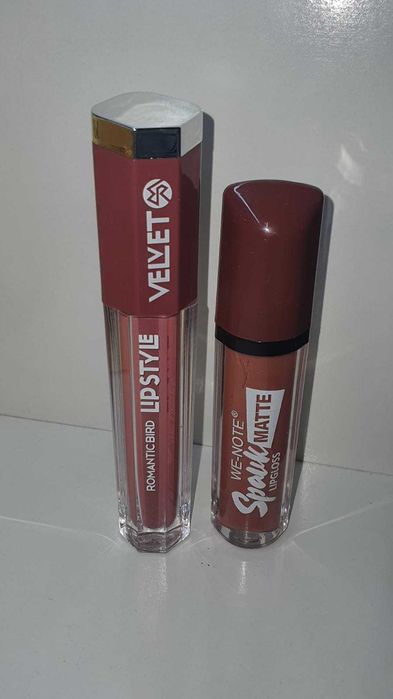 Матовая помада VelVet