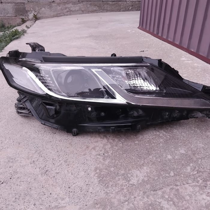 Фара камри 70,75