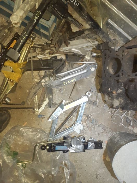 Домкрат рио пассат альмера 210 190 Е39