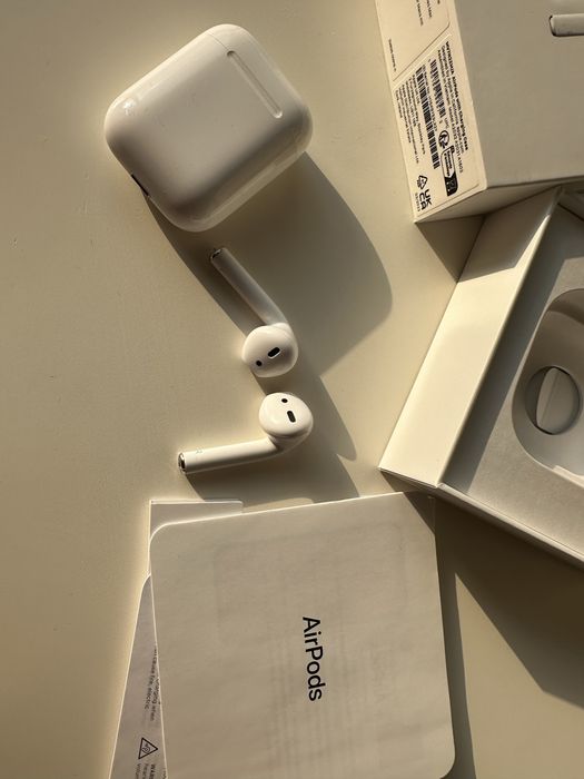 Iphone 14 pro 128 gb + airpods 2nd gen