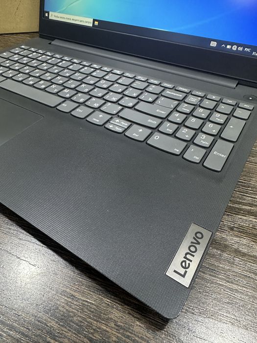 Офисный 2-х ядерный ноутбук Lenovo IdeaPad 3