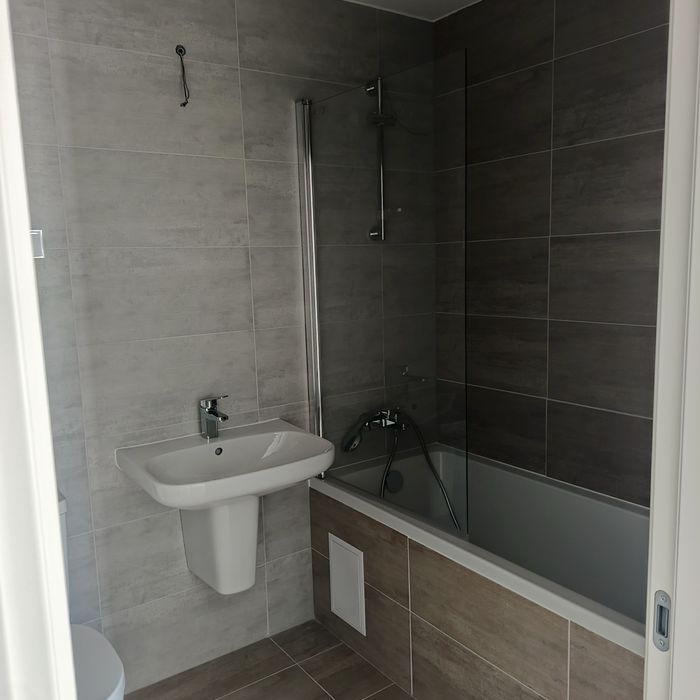 Apartament 3 camere hercesa vivenda boxa parcare