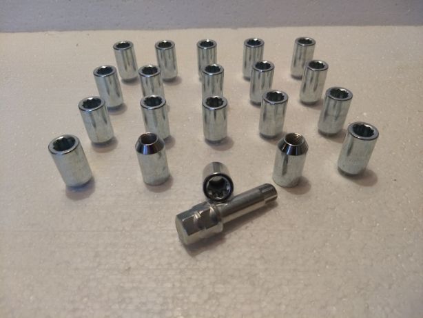 Piulite auto cap imbus M12 x 1.5 Torx