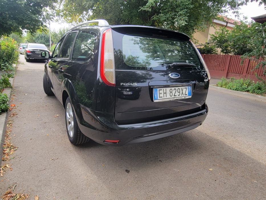 FORD Focus 2010 — imagine 5