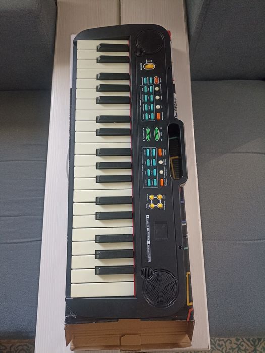 Продам детский синтезатор 12000