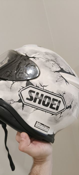 Мото каска Shoei