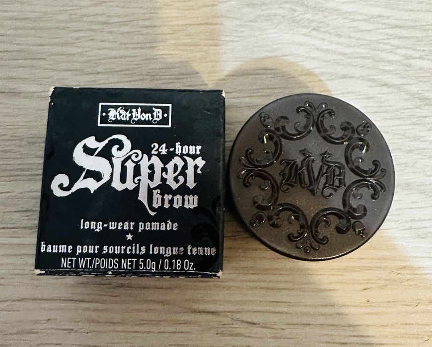 Kat Von D Pomade 50 lei
