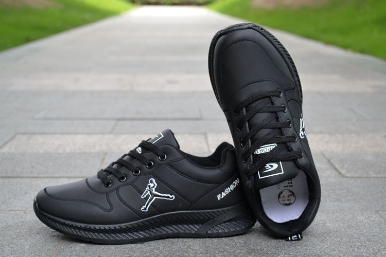 Мужские кроссовки