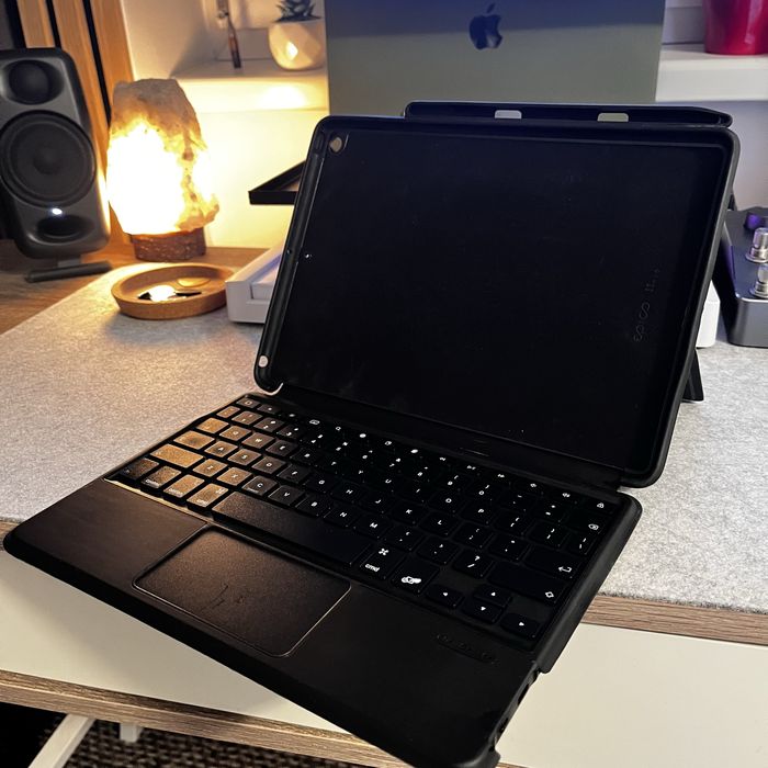 Apple iPad 9 gen [ca nou] + husă Epico / husă fold