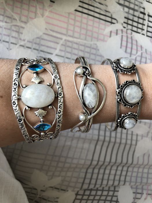Браслеты с Лунными камнями