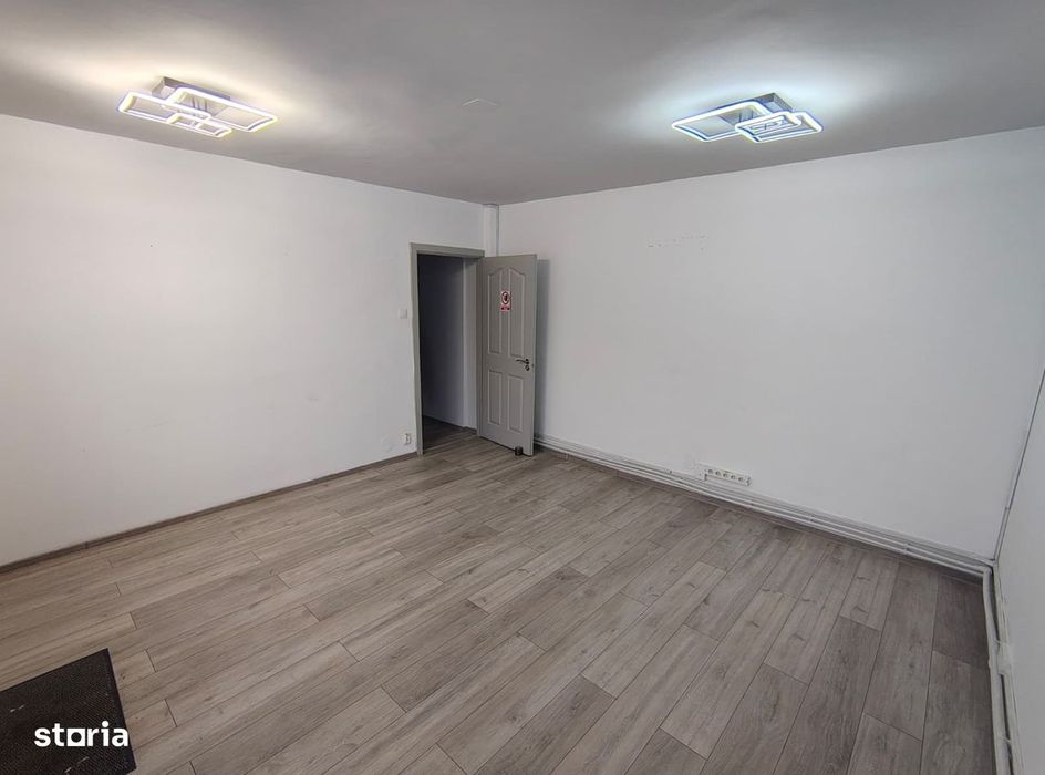 Spatiu comercial Piata Republicii, 33mp