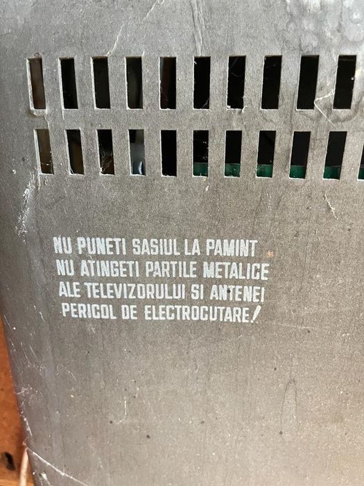 televizor vechi astronaut de vanzare pentru piese