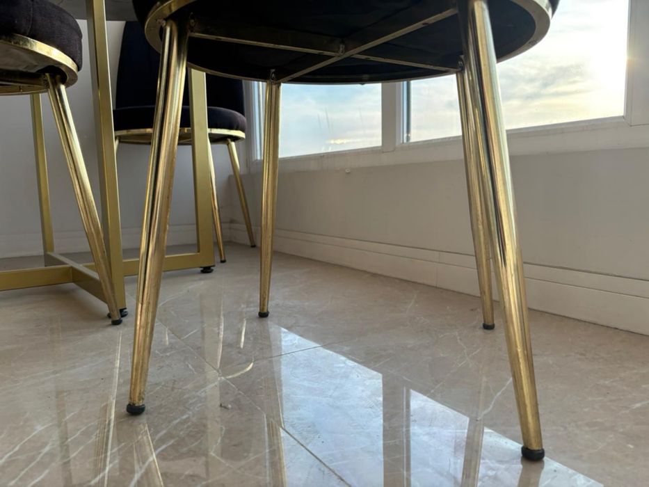 Продам стол со стульями