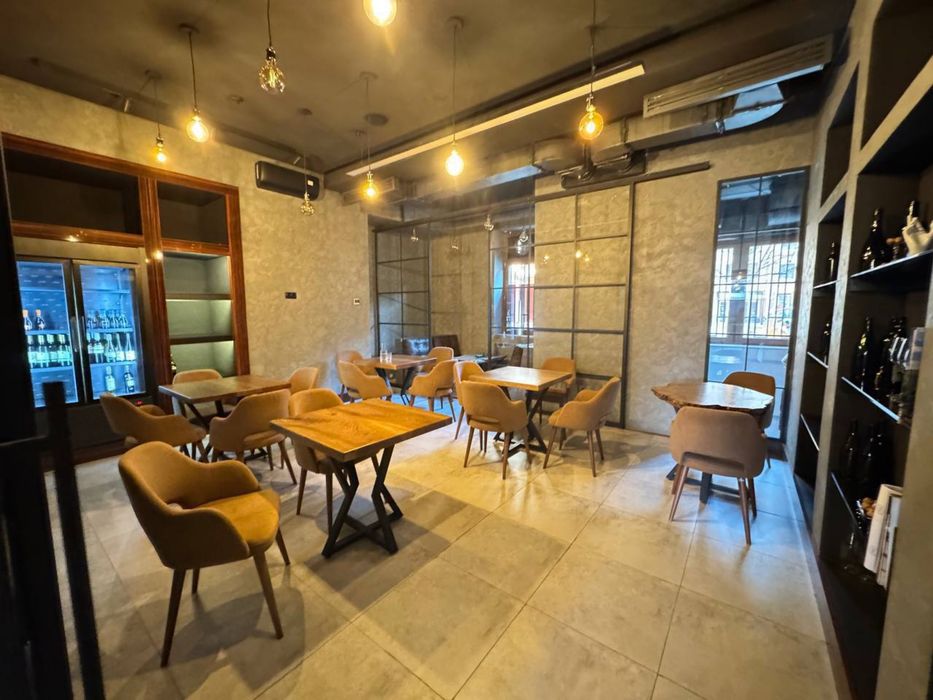 Аренда под кафе,бутик,салон,офис и т.д. ор: Piramit | Вдоль дороги