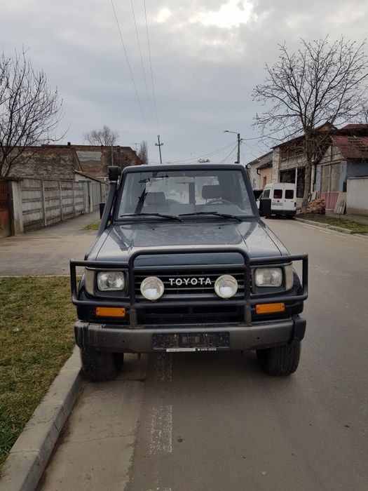 Semnalizatoare Toyota Land Cruiser și bulbar cu 2 proiectoare hella