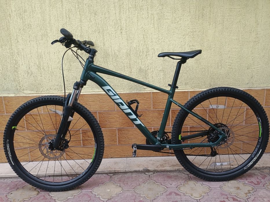 Giant 27,5 цола    .