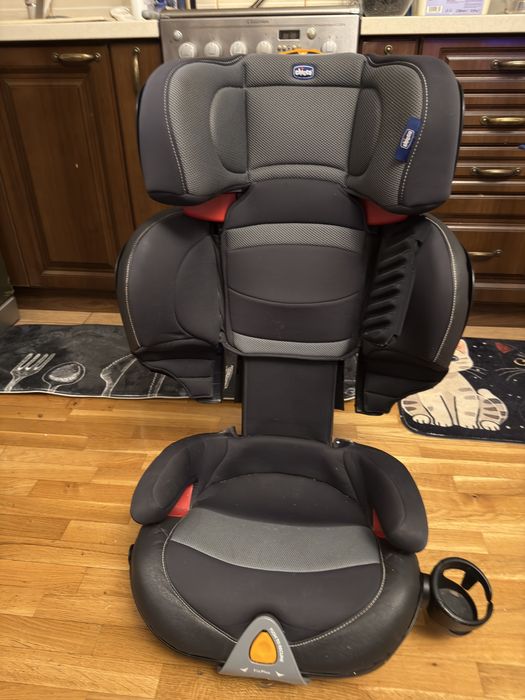 Scaun auto Chicco 15-36kg prindere isofix